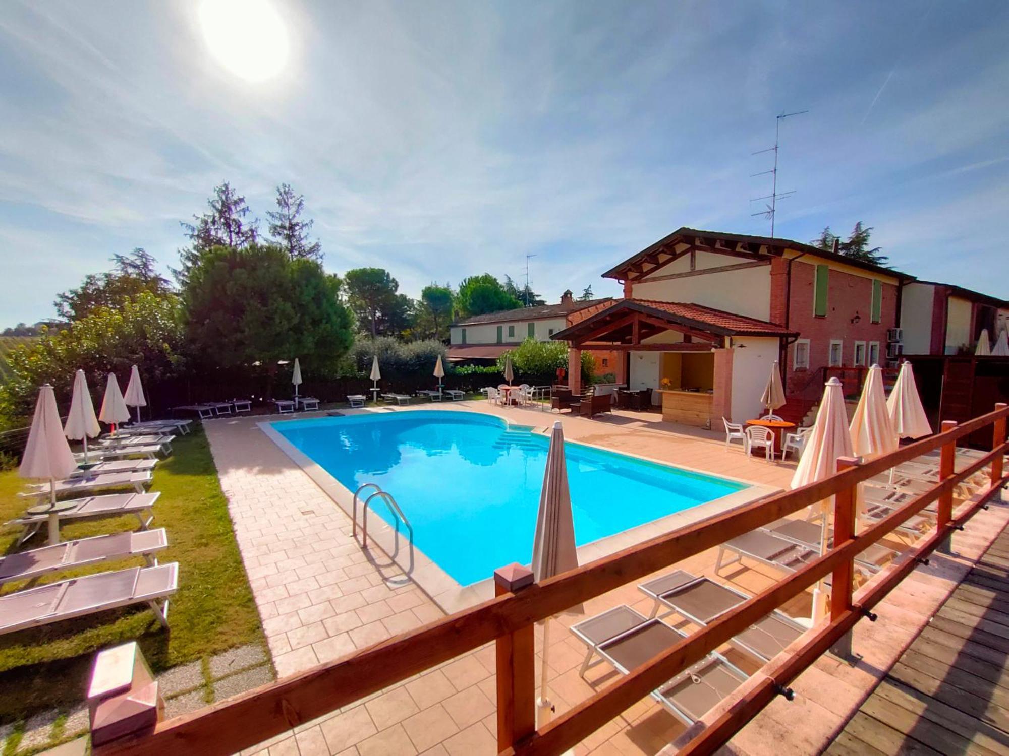 Agriturismo E Cantina La Sabbiona 法恩莎 外观 照片